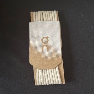 On Running Cream Shoelaces